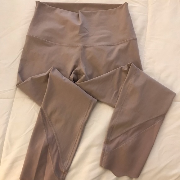 lululemon athletica Pants - Lululemon Blush Crop Leggings with Mesh Inserts